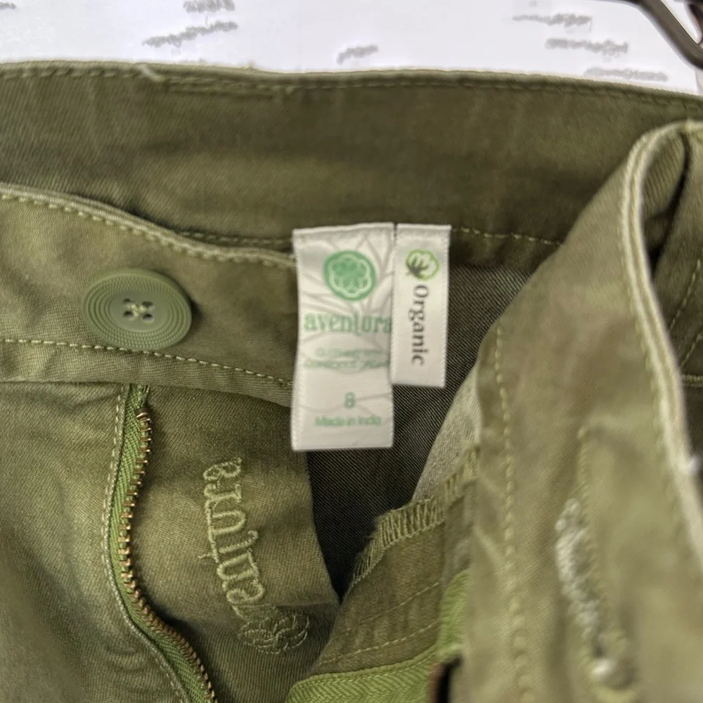 Aventura Women's Olive Cropped Pants - Picture 6 of 6